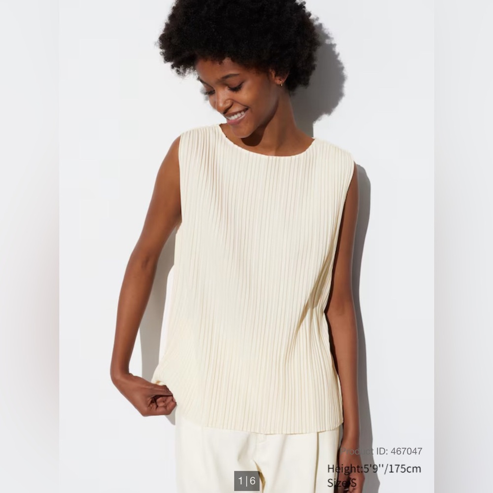 NWT Uniqlo pleated top
